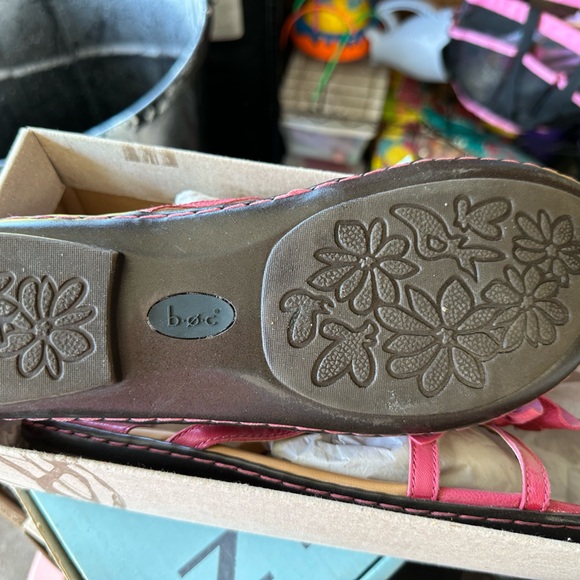 B.ø.C pink sandals - Picture 2 of 4